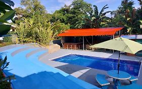 Restaurante Y Cabinas Sudy